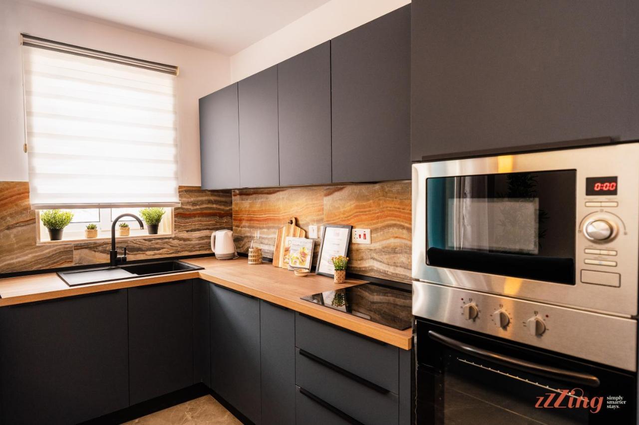 Seashore Stays - Stunning Apartments Right By The Sea St. Paul's Bay Exterior photo