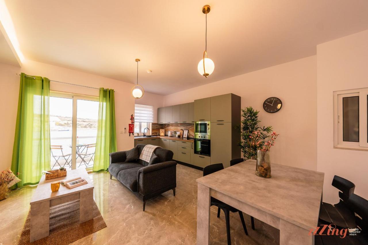 Seashore Stays - Stunning Apartments Right By The Sea St. Paul's Bay Exterior photo